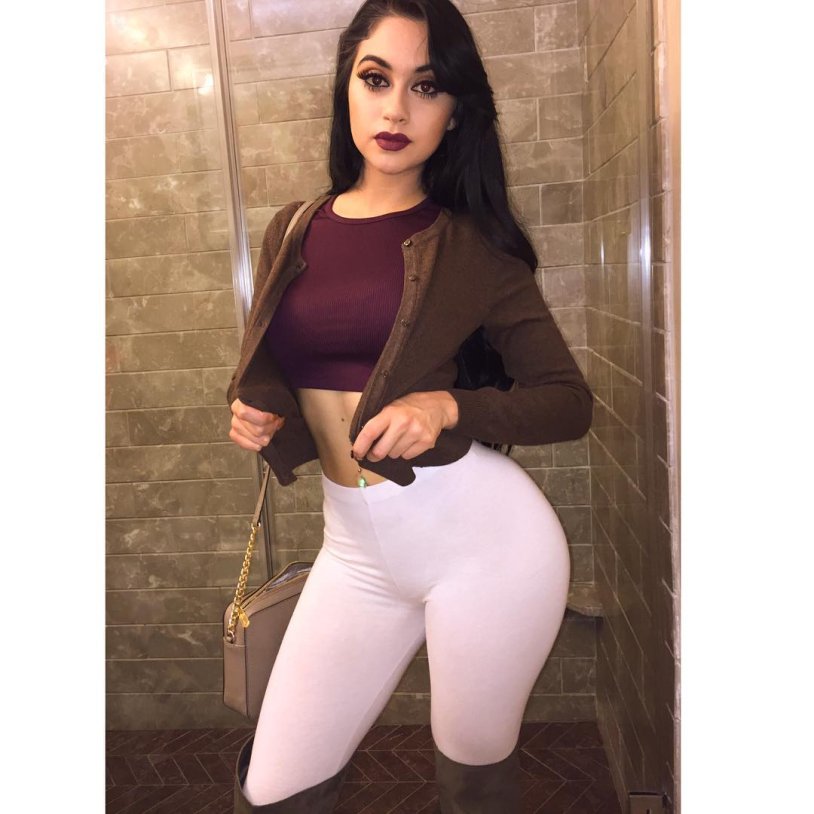 Jailyne ojeda cosplay