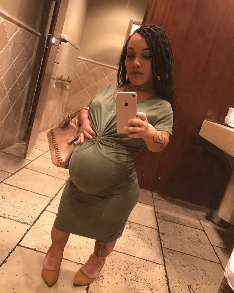 Liliput girl is pregnant