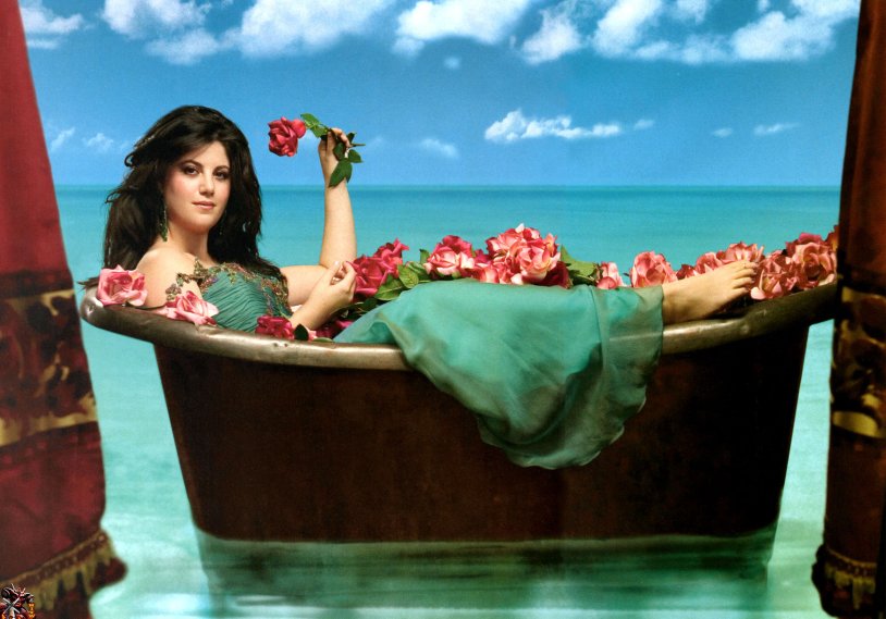 Monica and Nicolo in the pool