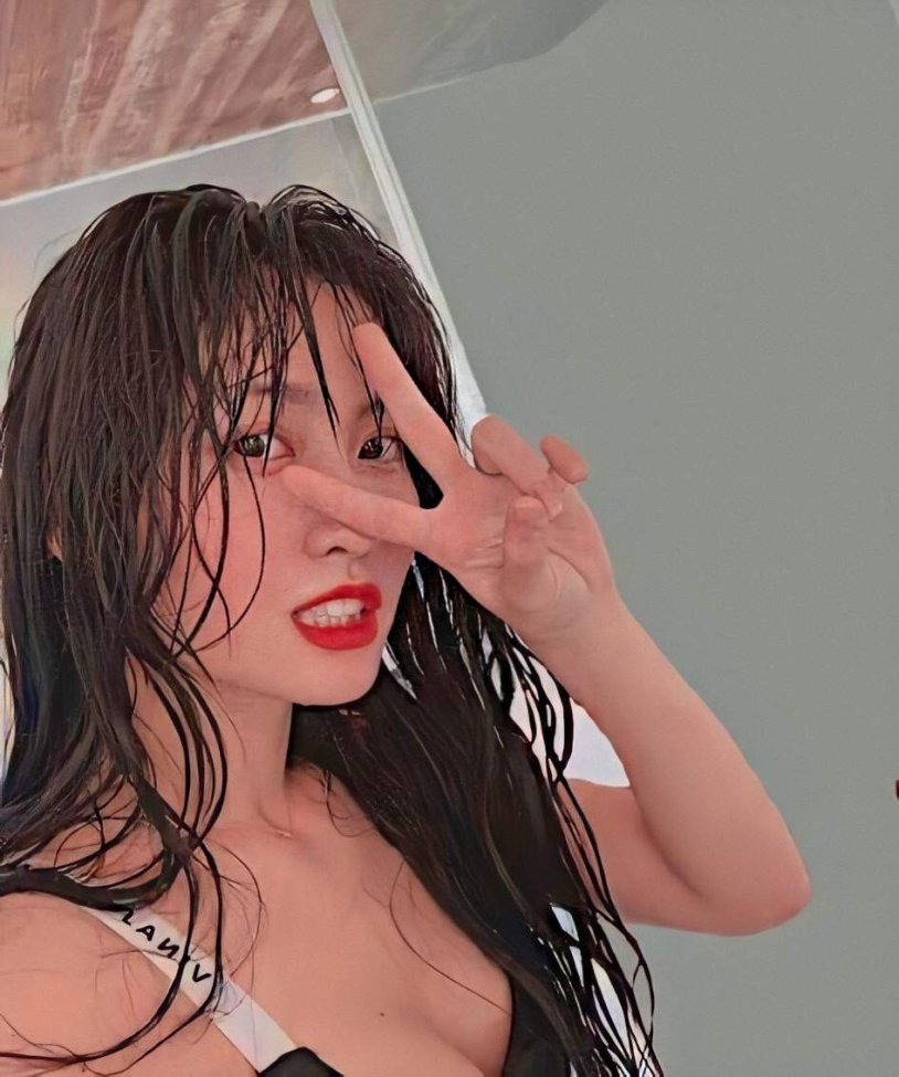 Twice Momo and Sana Aesthetics