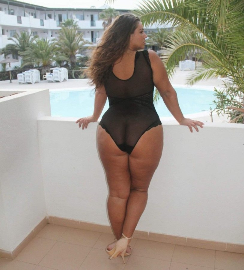 Iskra Arabella Lawrence in a swimsuit