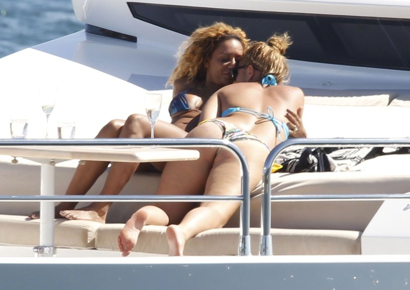 Melanie Brown lesbian ties