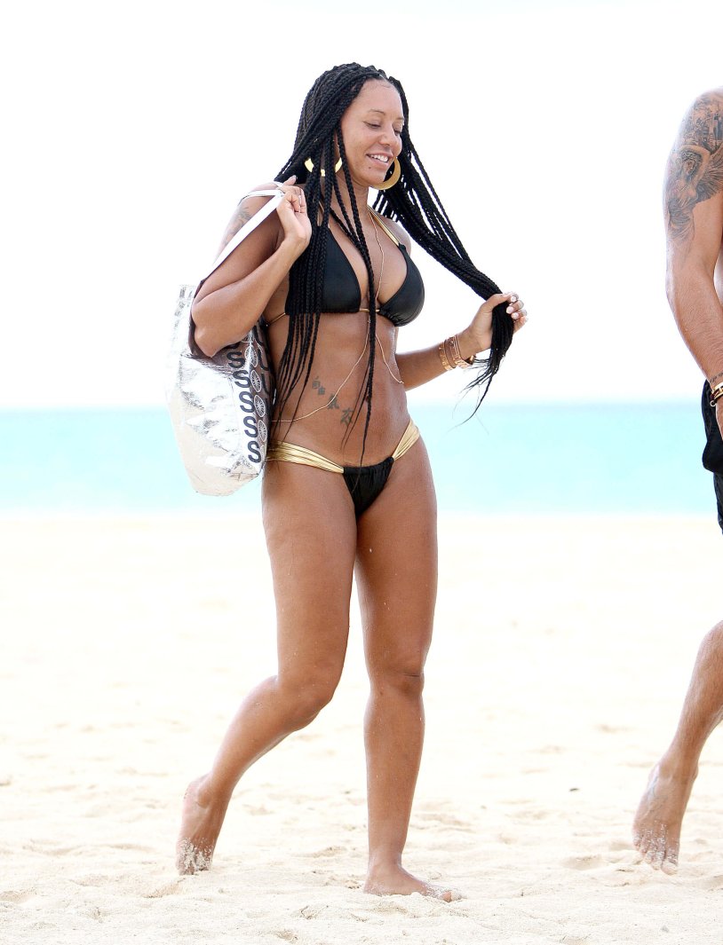 Melanie Brown Paparazzzi
