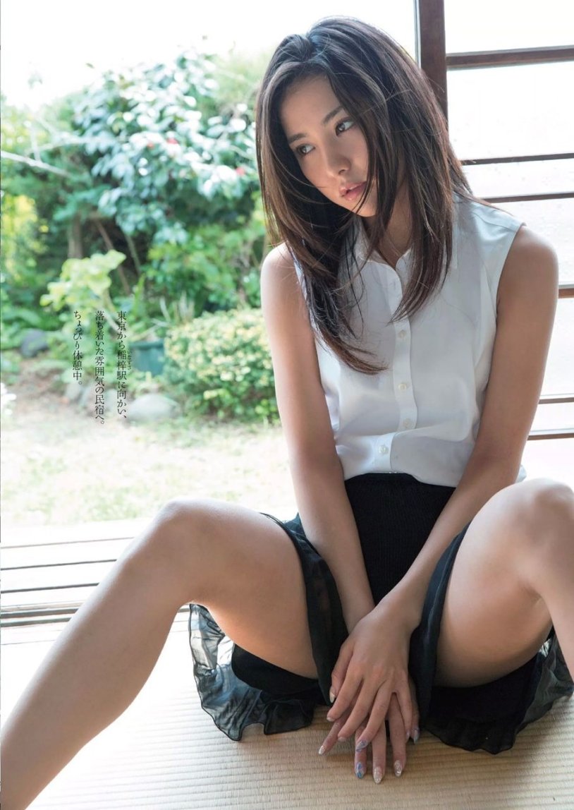 Mikie Hara legs