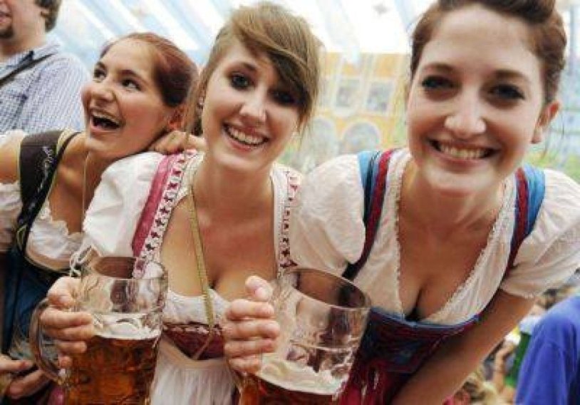 Octoberfest Germany beer boobs