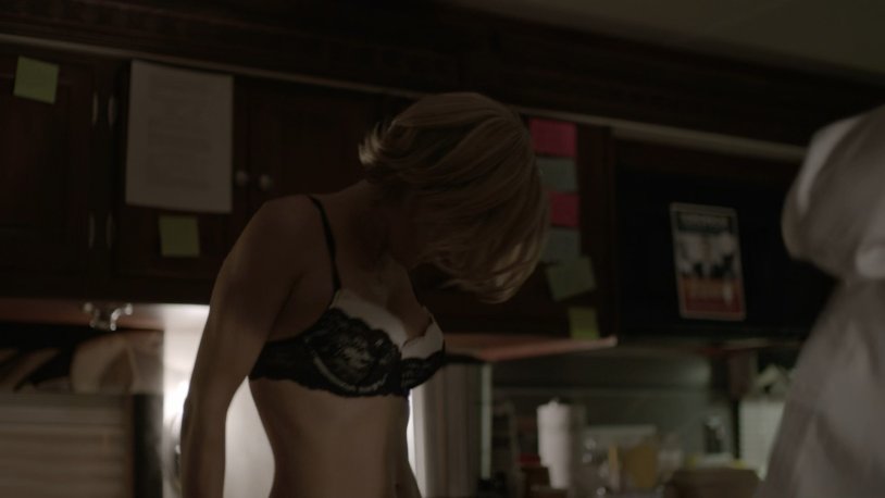 Kathleen Robertson 18