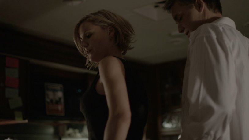 Kathleen Robertson Bed Scene