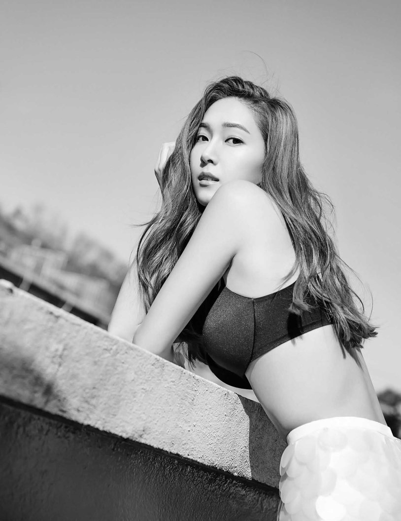 Asian girls beautiful figures