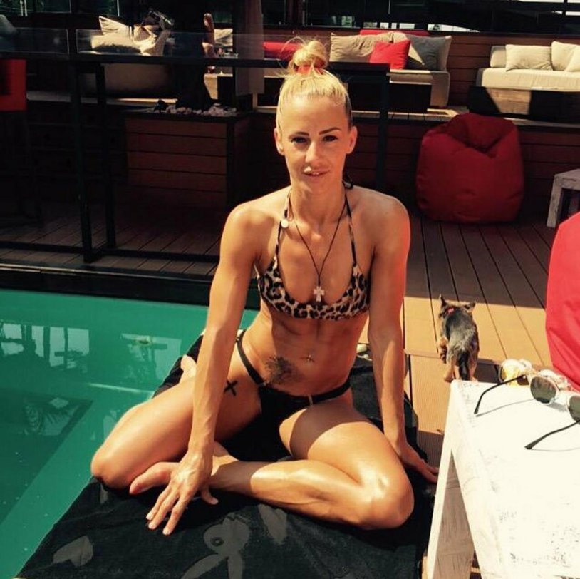 Milica Pavlocix Ribe de Luxe CRFXFBN