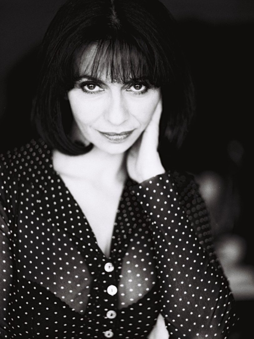 Laura Fygi in his youth