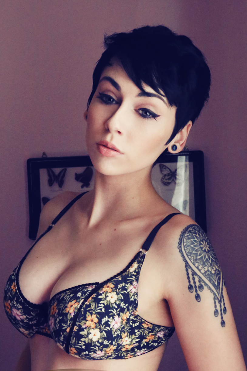 Veronica Black Cosplay Velma