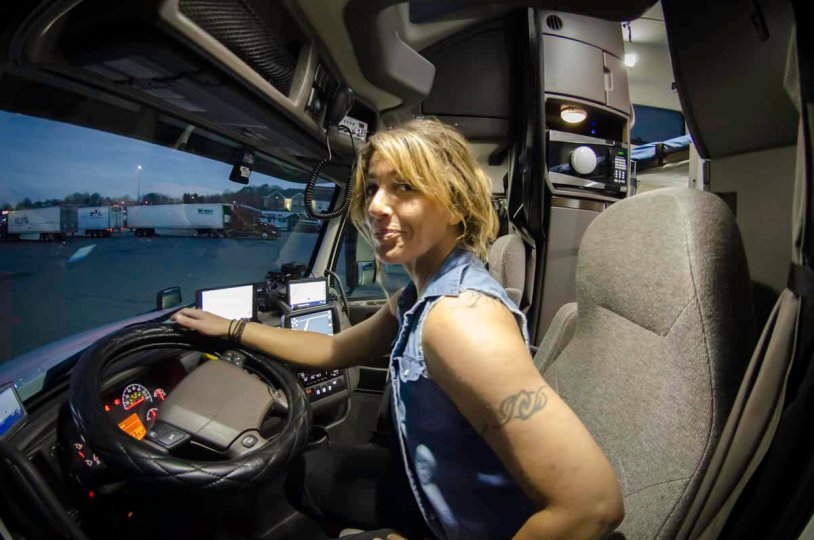 Julia Sheshukova trucker