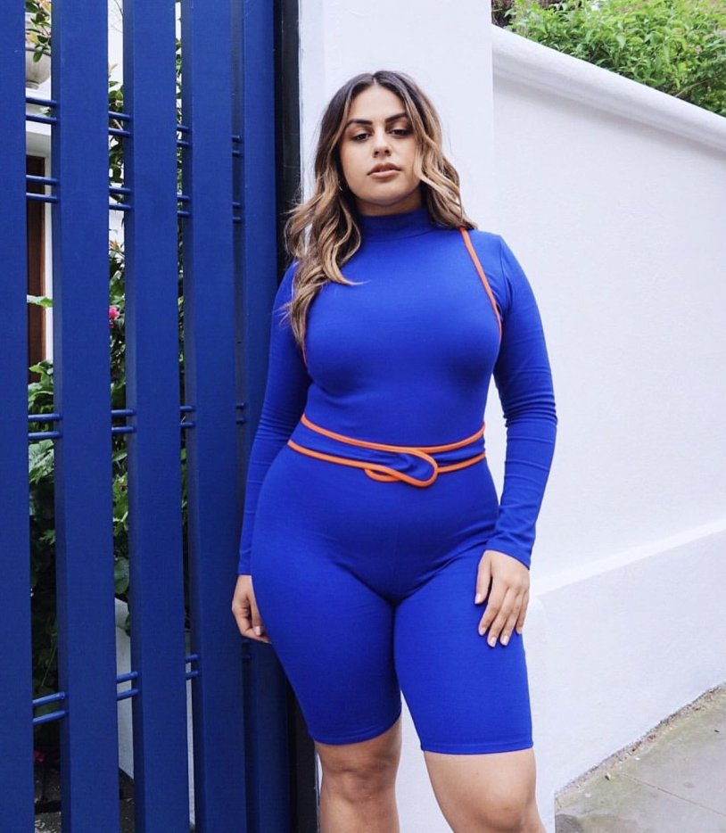 Ayesha perry model plus saz