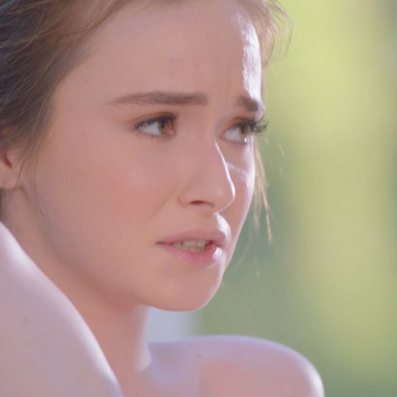 Heisel Moore in Bleked