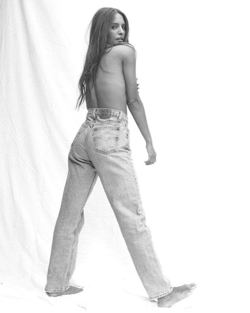 Genesis Rodriguez 2020