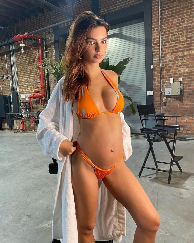 Emilia Ratazhkovsky is pregnant