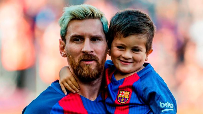 Lionel Messi with son