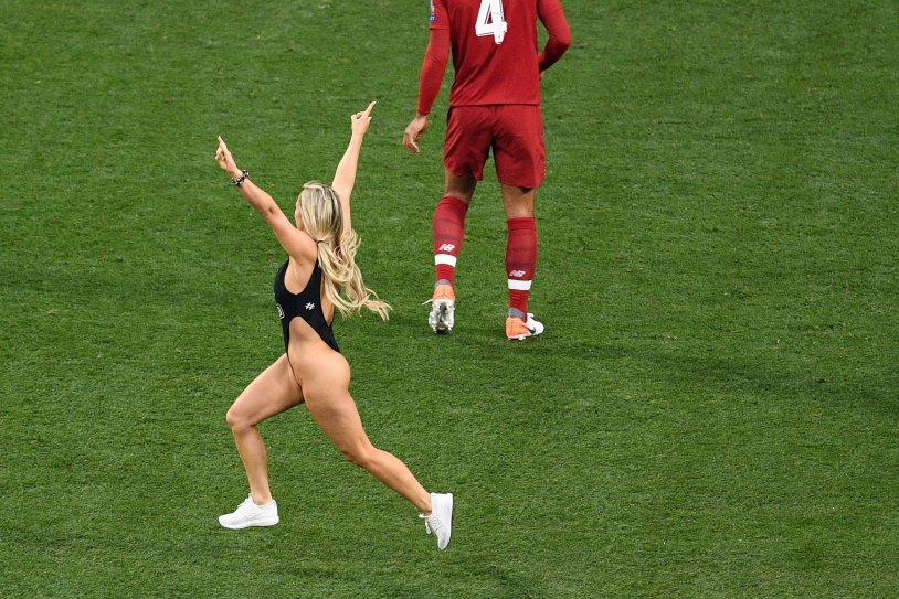 Kinsey Volanski ran out onto the field