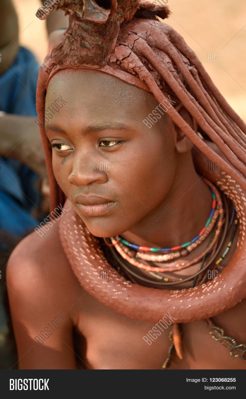 Girls from the Khimba tribe