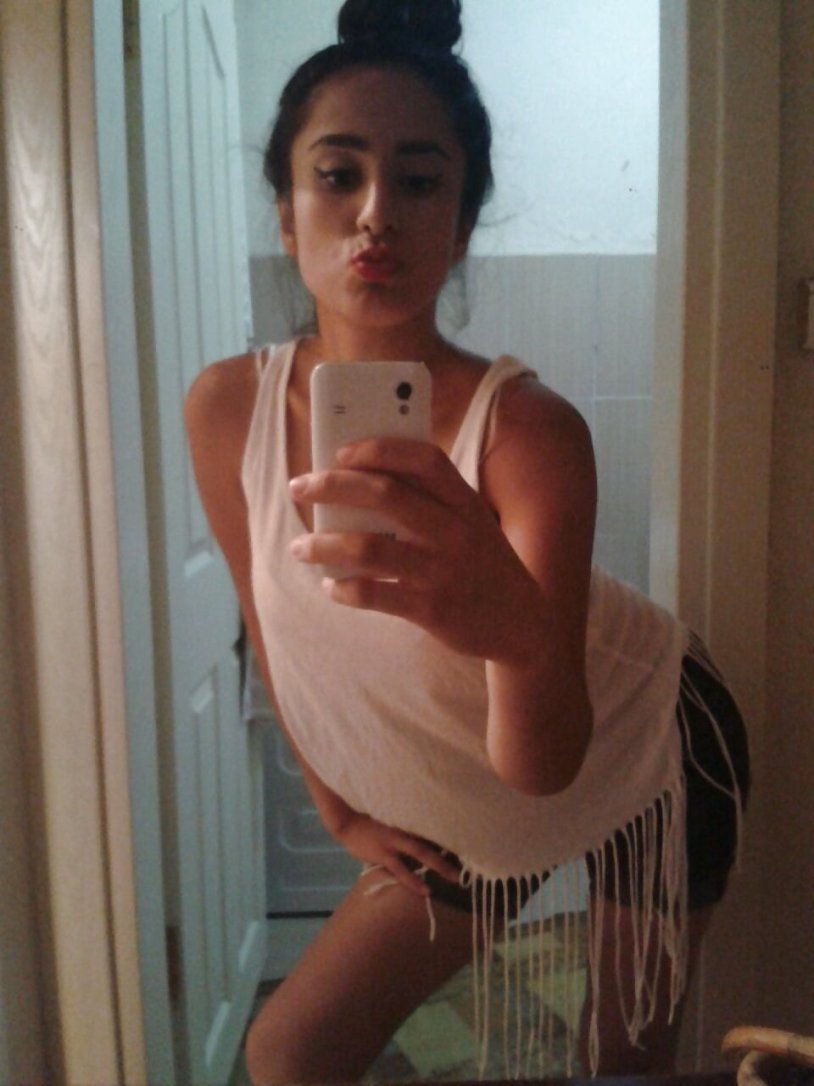 Turkish Beautiful Girl Ifsa Selfie Banyoda