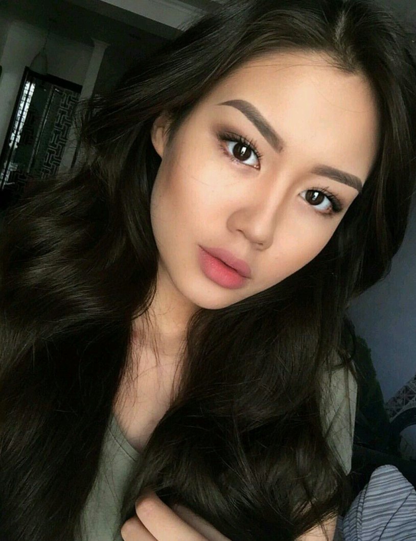 Aizhan Asemova Meikap