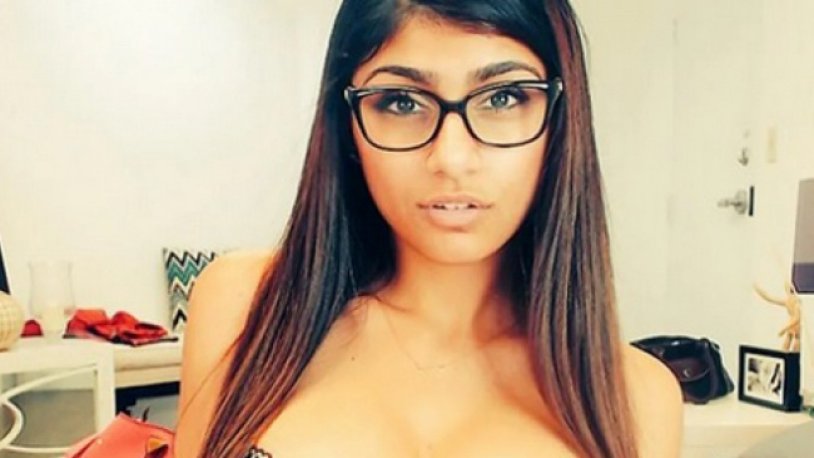 Mia Khalifa face