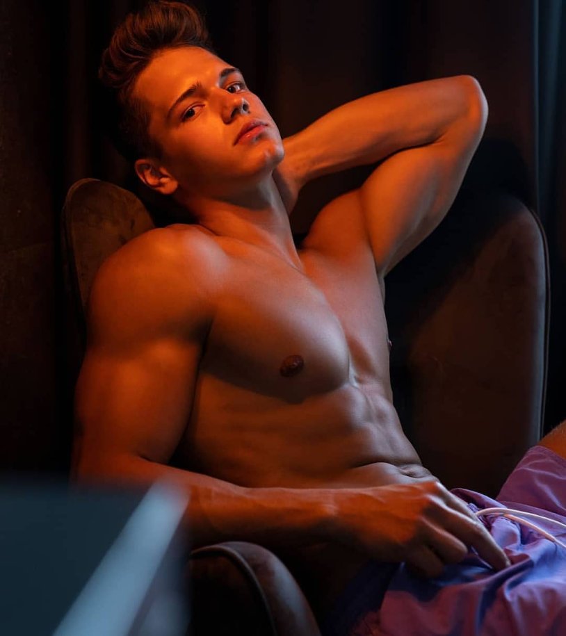 Gateitia Studio Modelvei guy