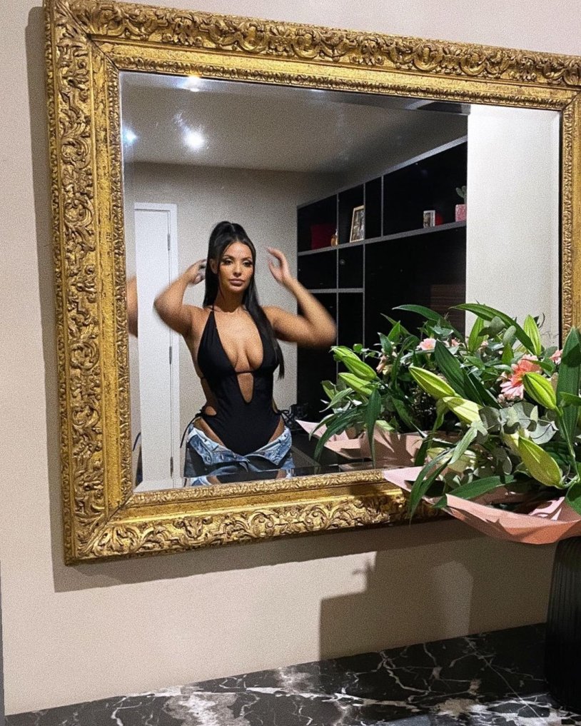 Actress Maya Carraz Nu