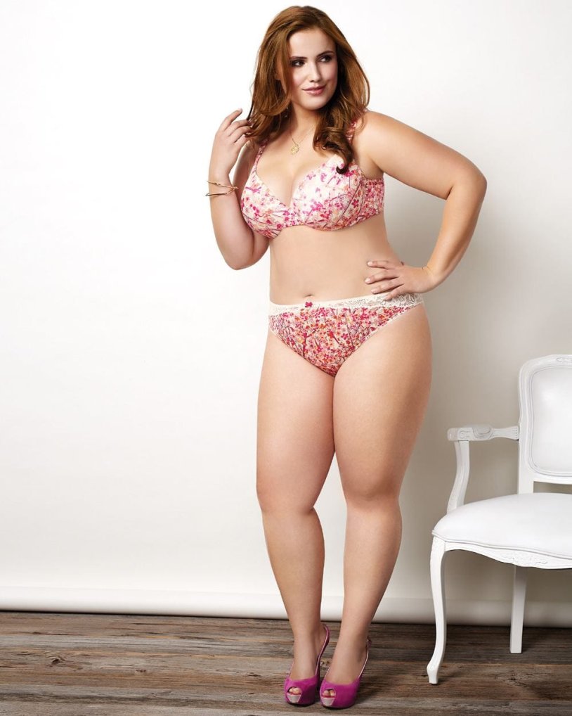 Plus Size Model Carina Behrens
