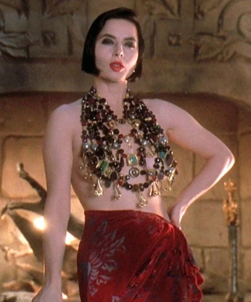 Isabella Rossellini death to her face