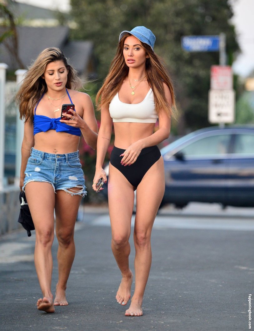 Francesca Farago is hot