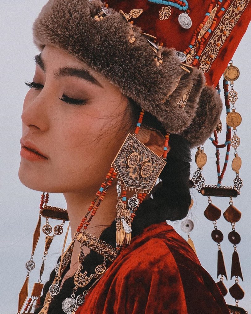 Saukele Karakalpakov