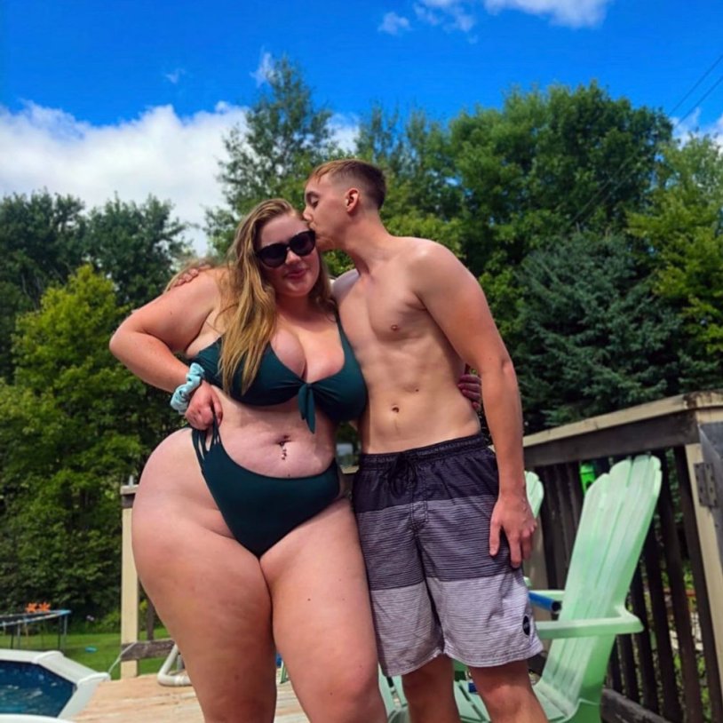 Fat guy and thin girl