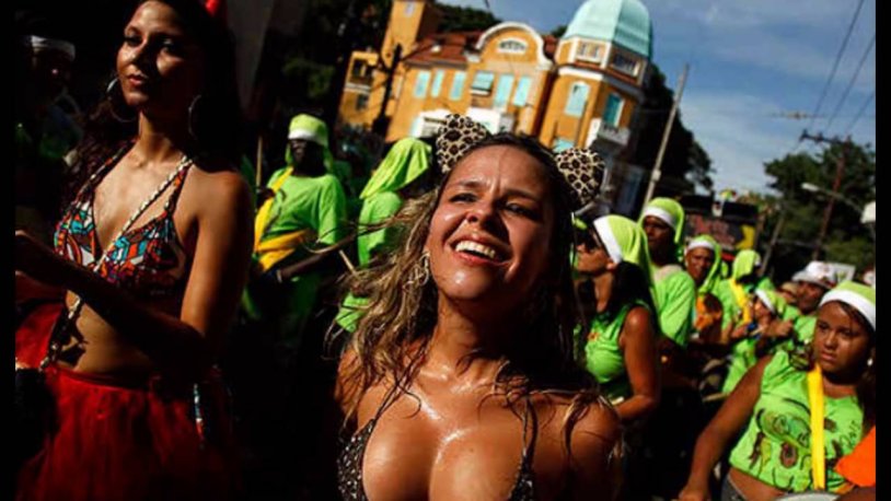 Girls on the streets of Rio de Janeiro