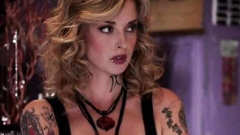 Emily Foxler of the photo shoot