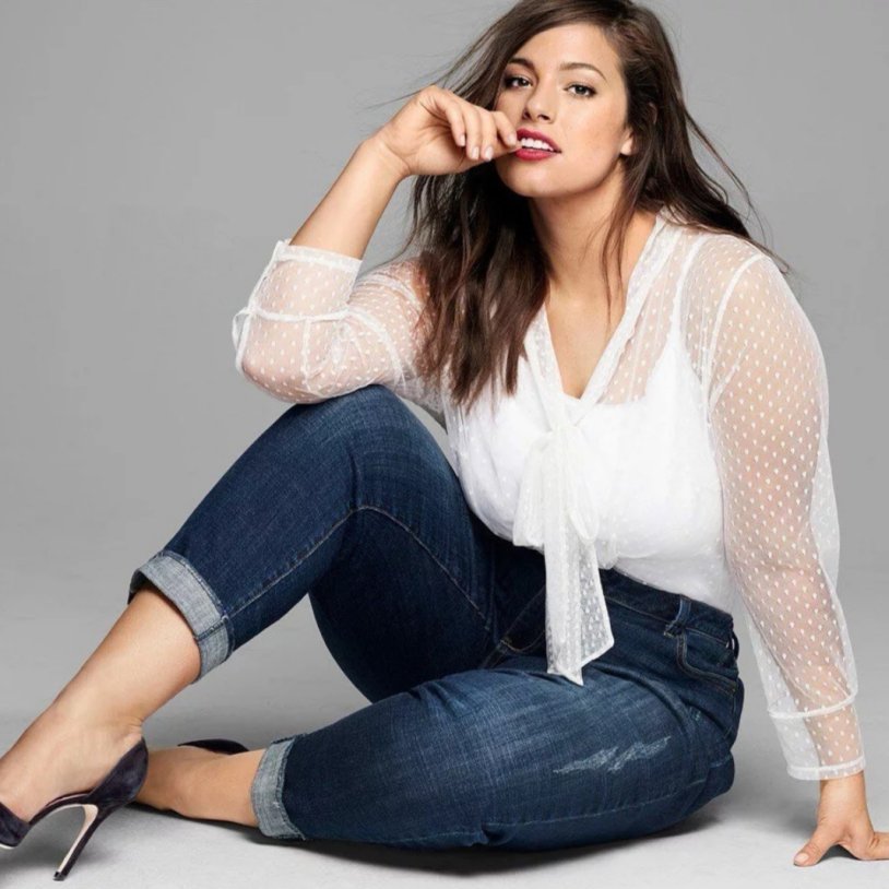 Sofia Adams plus saz hot