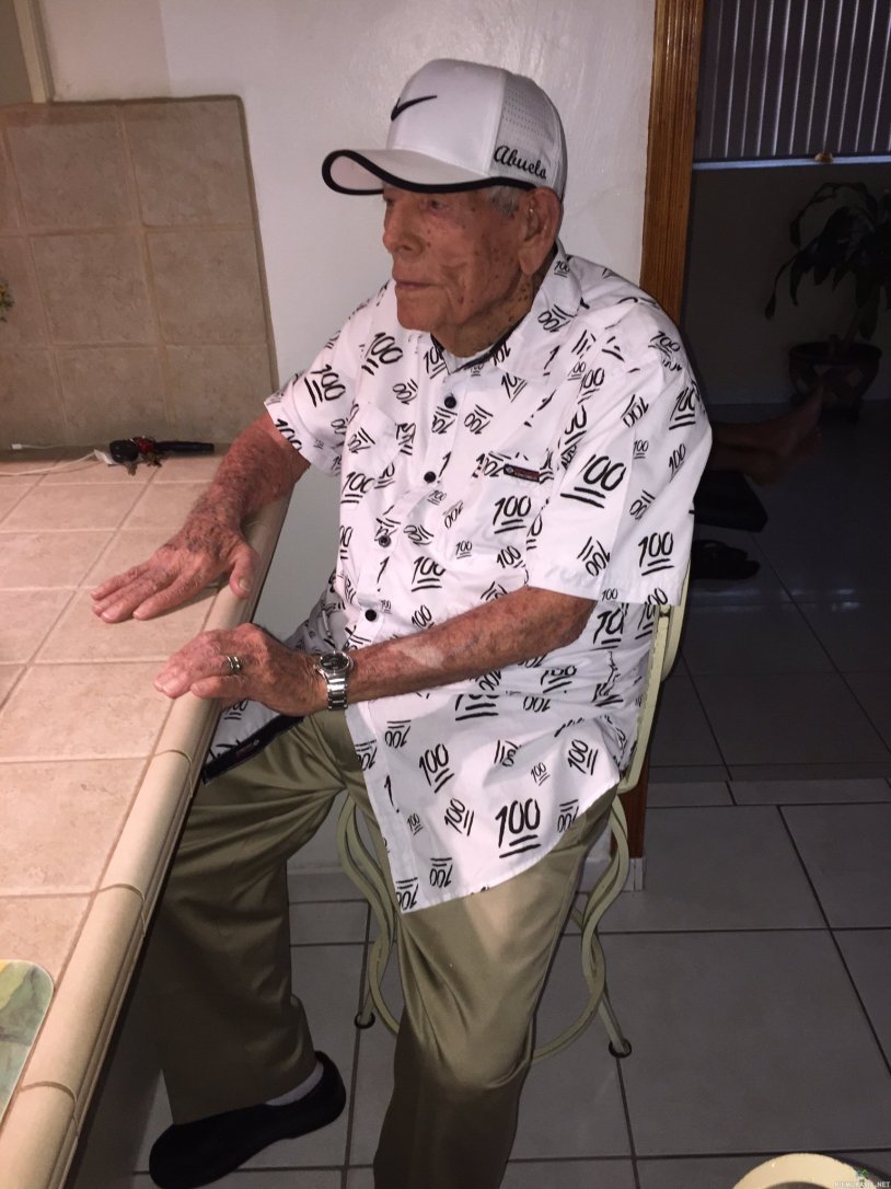 Inadequate grandfather ► Grandpa