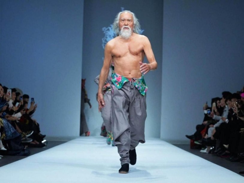Van Dashun 80-year-old grandfather-model from China