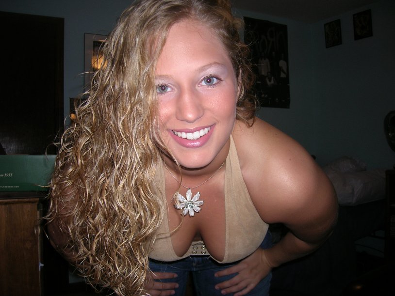 Downblouse 16 years old