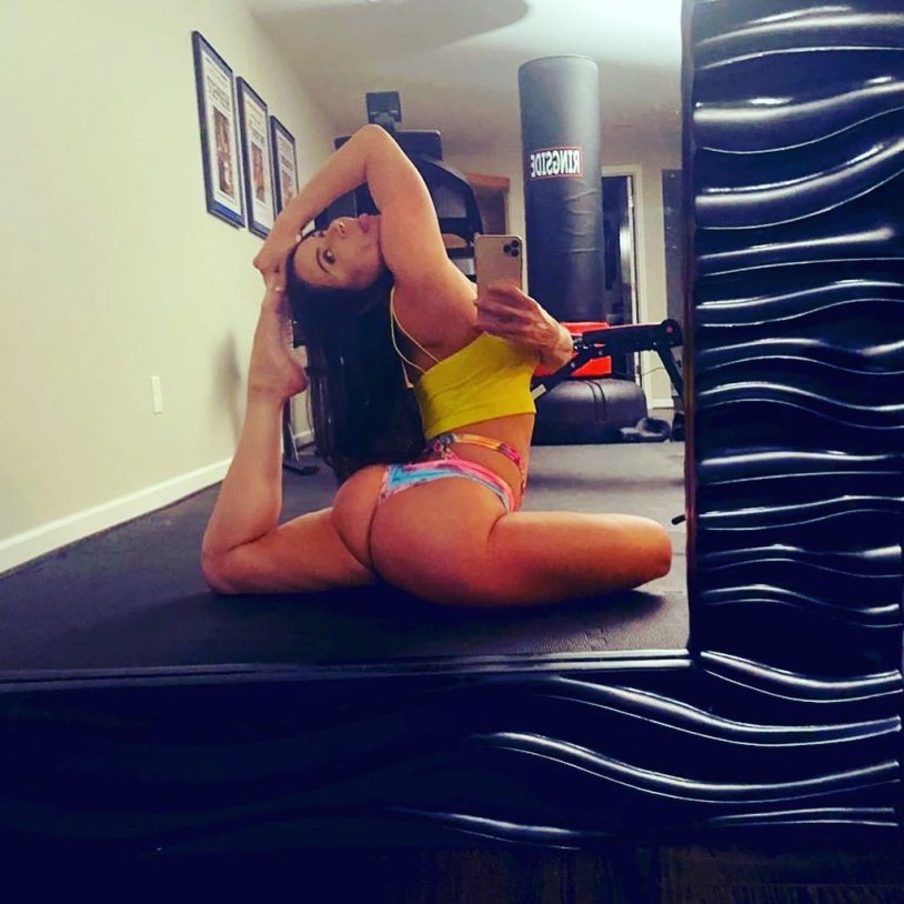 Kendra Last stripper