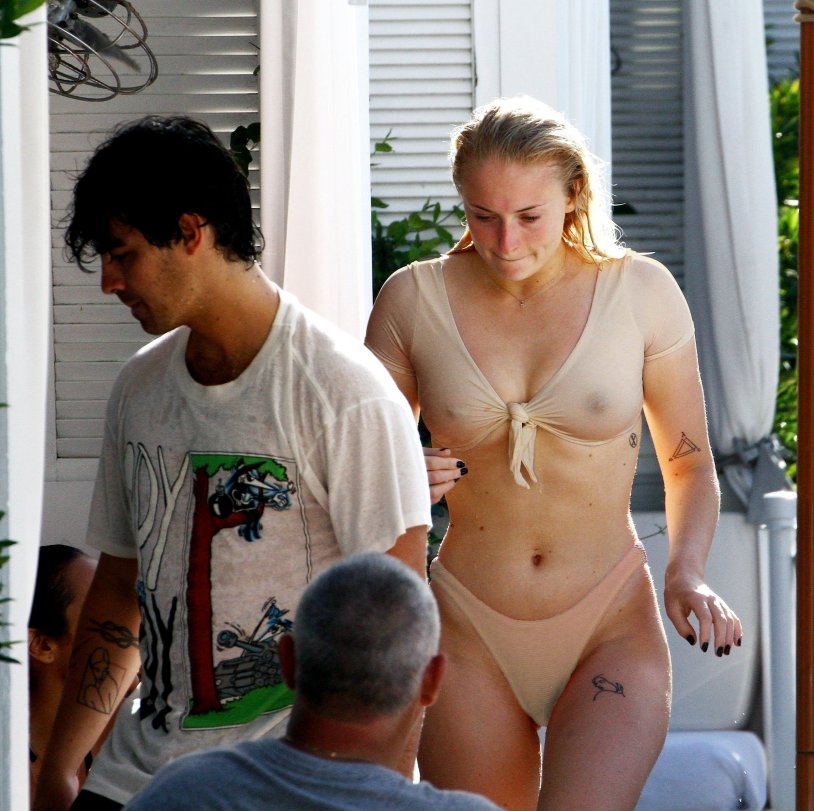 Sophia Jonas (Turner) Nude