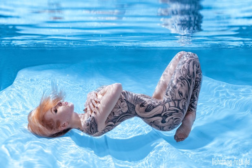 Unterwasser Show Topless