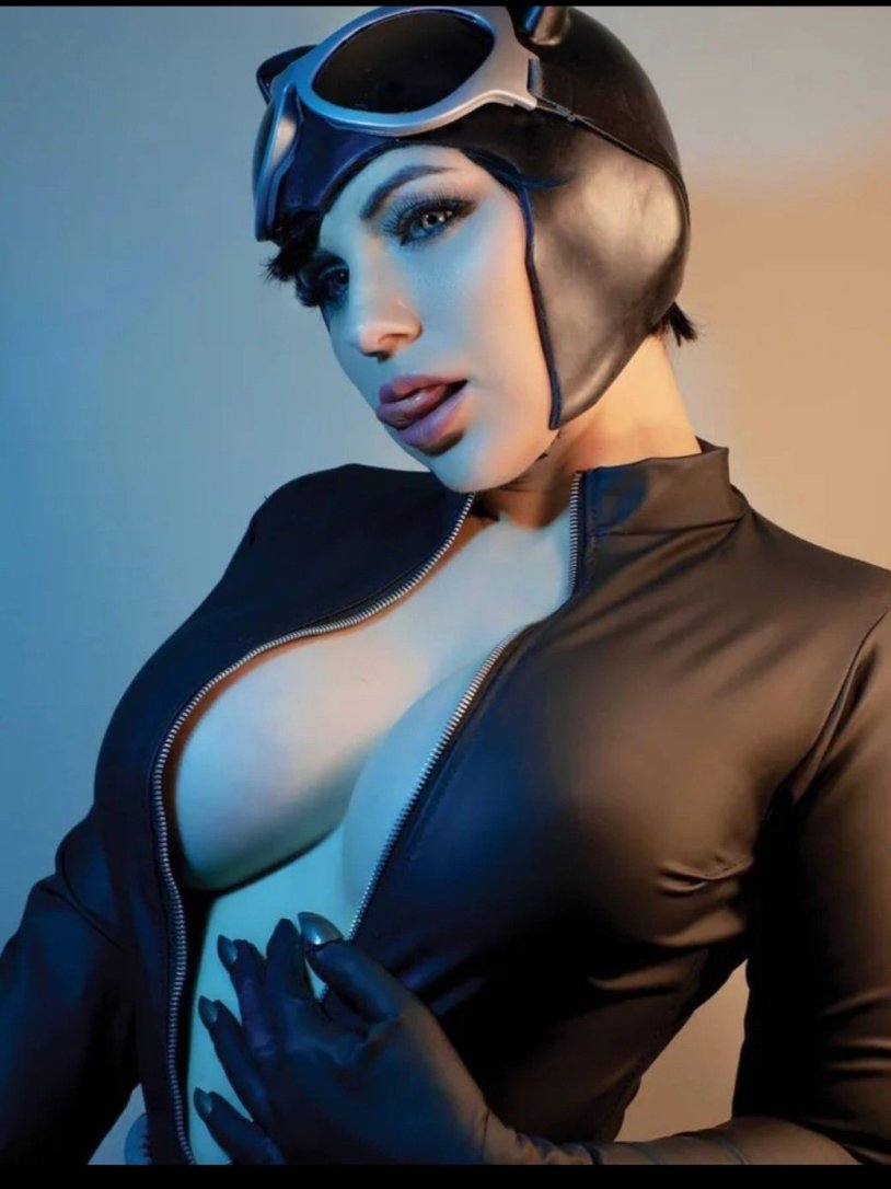 Selina Kyle woman-cat +18
