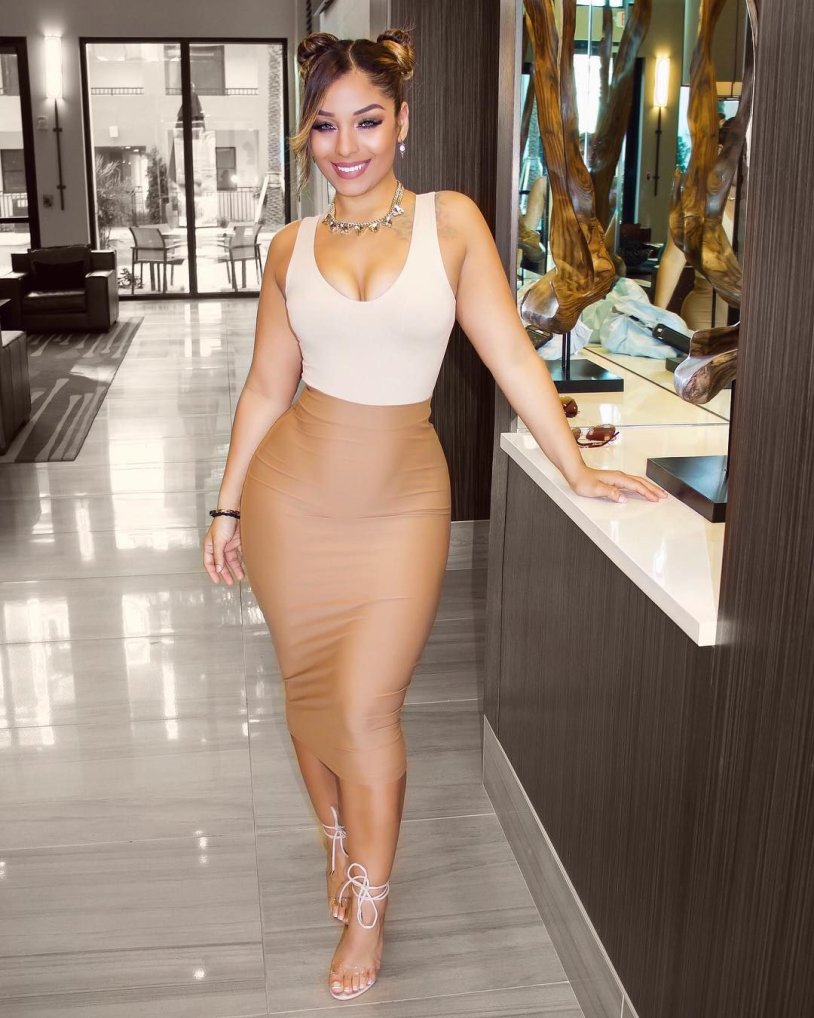 Sanding clock big hips