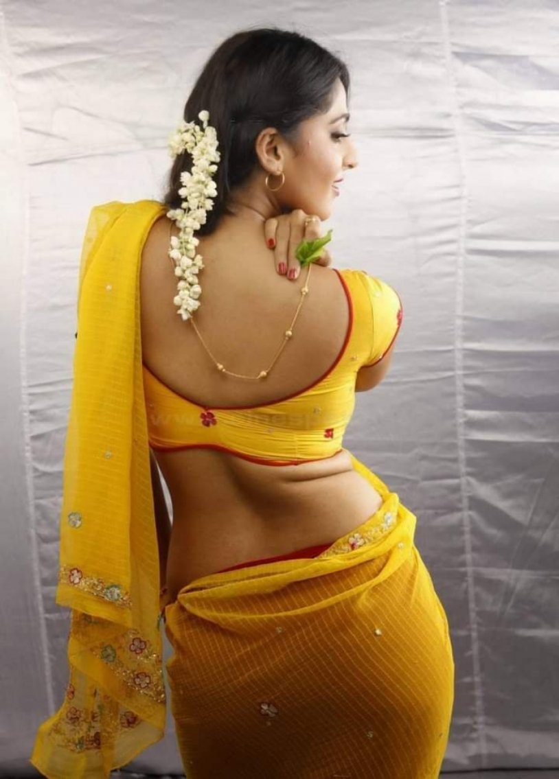 Anushka Shetti in Sari