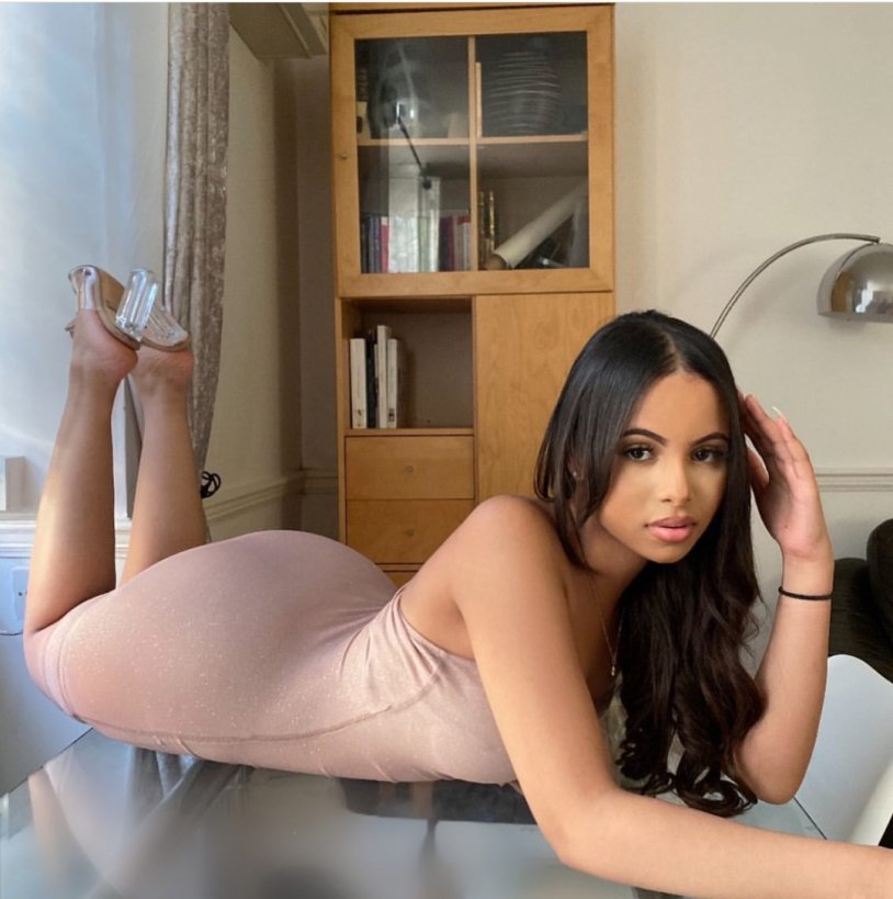 Yasmin Adelina photo