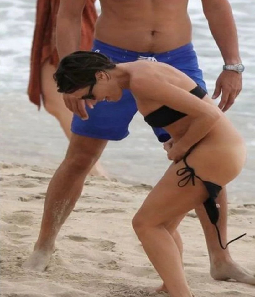 Curiosities with girls on the beach