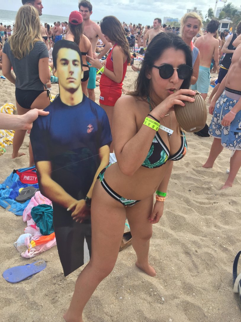 Perverts public beach