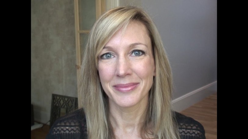 40 year old woman without makeup