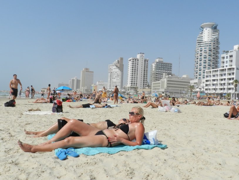 Tel Aviv central beach